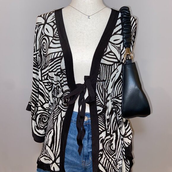 Chico’s Travelers Brown White Floral Kimono Tropical Print Tie Front size S/M - Picture 1 of 5